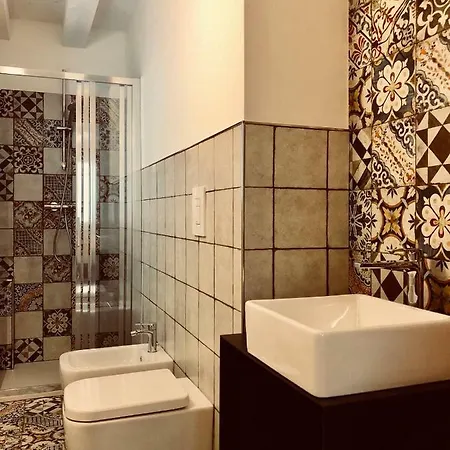 Πανσιόν Kibo Urban Adults Only *